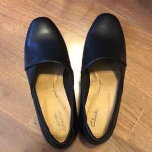 Clarks Like-New Black Loafers